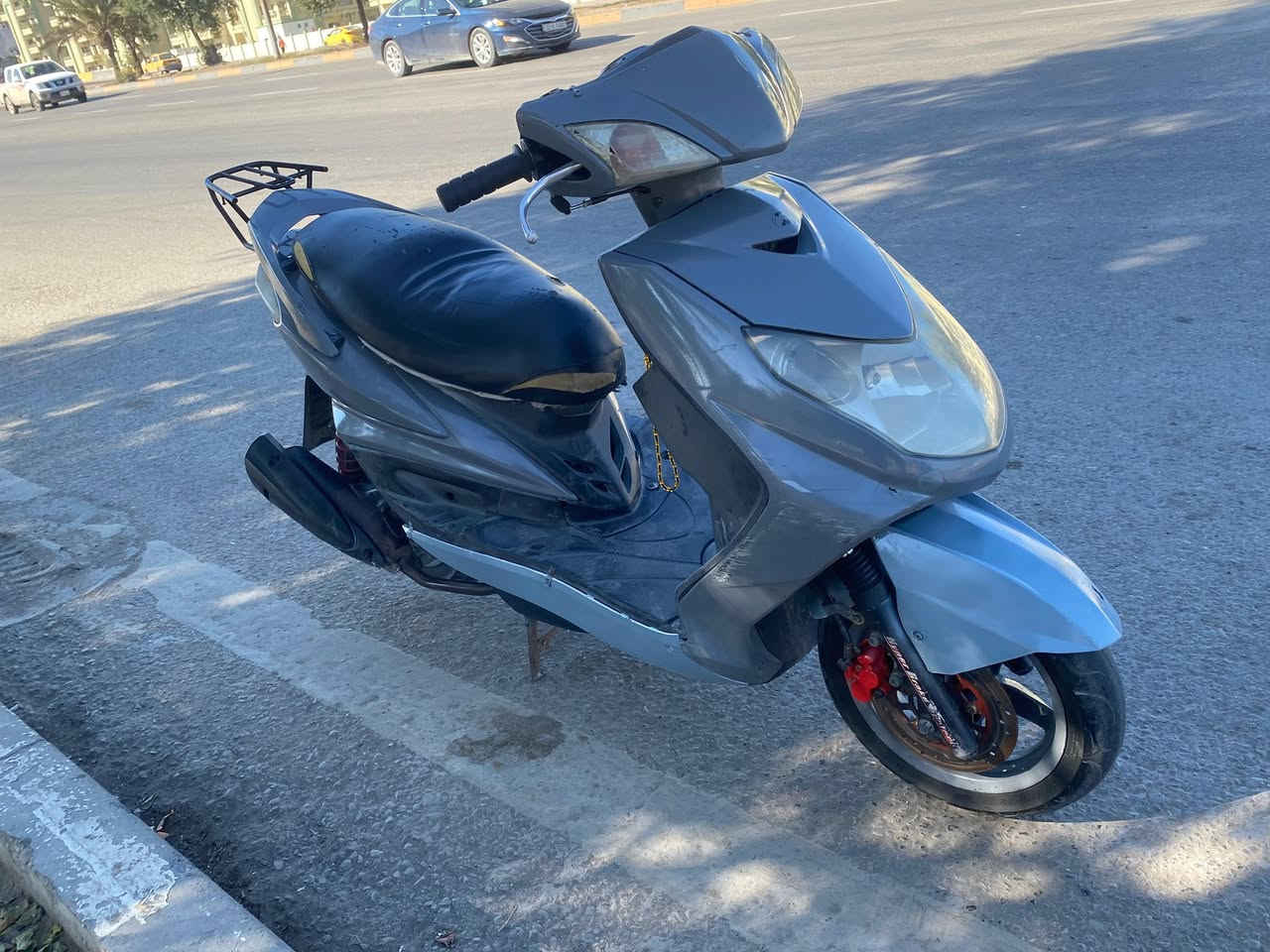 سلاام عليكم دراجه سكنس فحل كابريتر دراجه نضيفه مثل ماوضح بل صوره دراجه نكره بكل وقت سلف وهندر سعر ٦٥٠ وبيهه مجال مكان بغداد البلديات ***********
