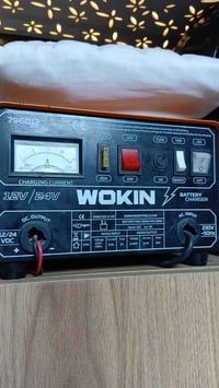 عندي شاحنه باتري نضيفه وياه مال فحص ياتري سعره 90 وبيه مجال 0774026509...