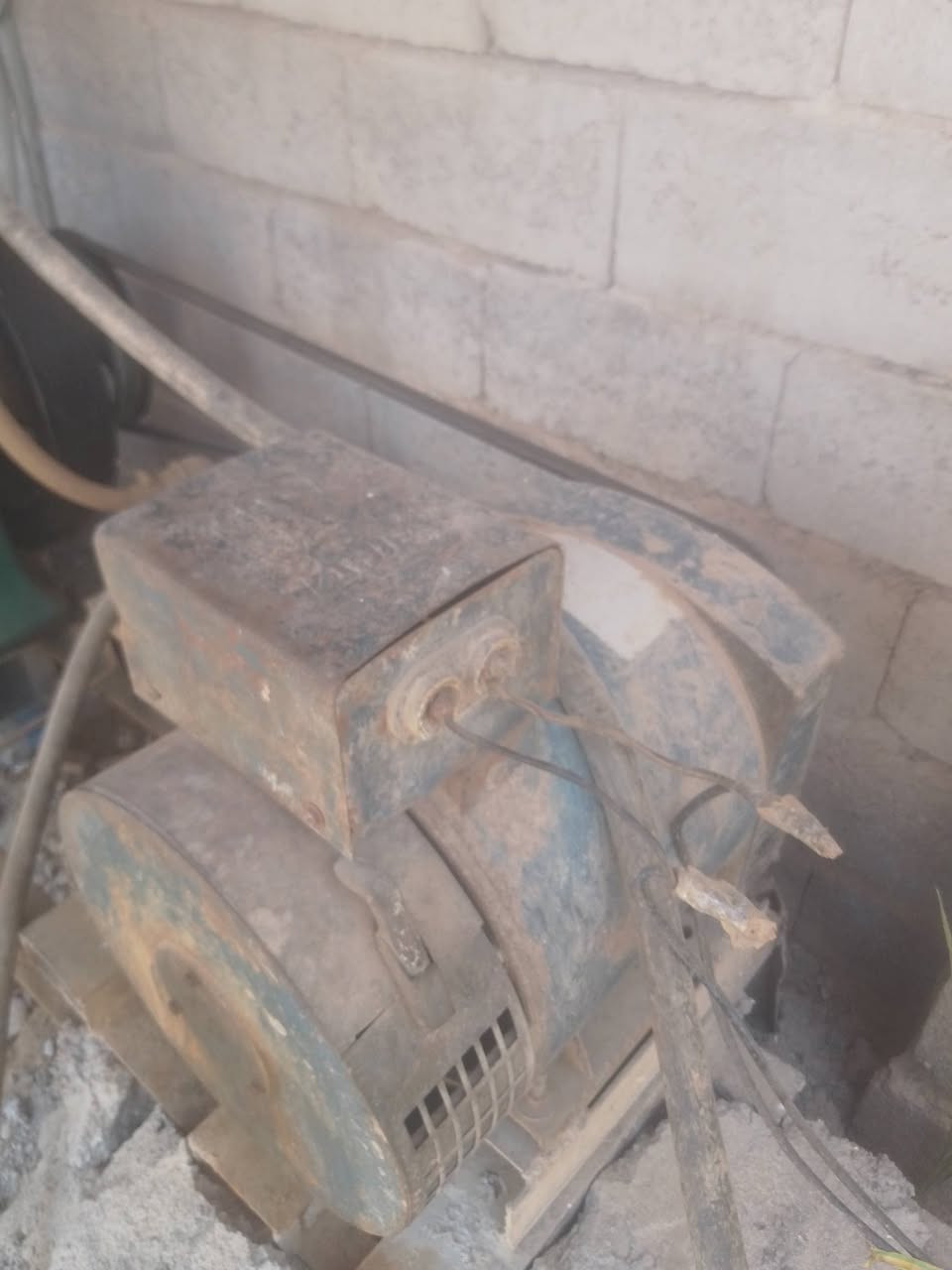 مولد لستر للبيع 8حصان مولدة 10kv نوعيتة توب لاند مكان ديالى حمرين الرقم *********** السعر مليون وربع وبيه مجال
