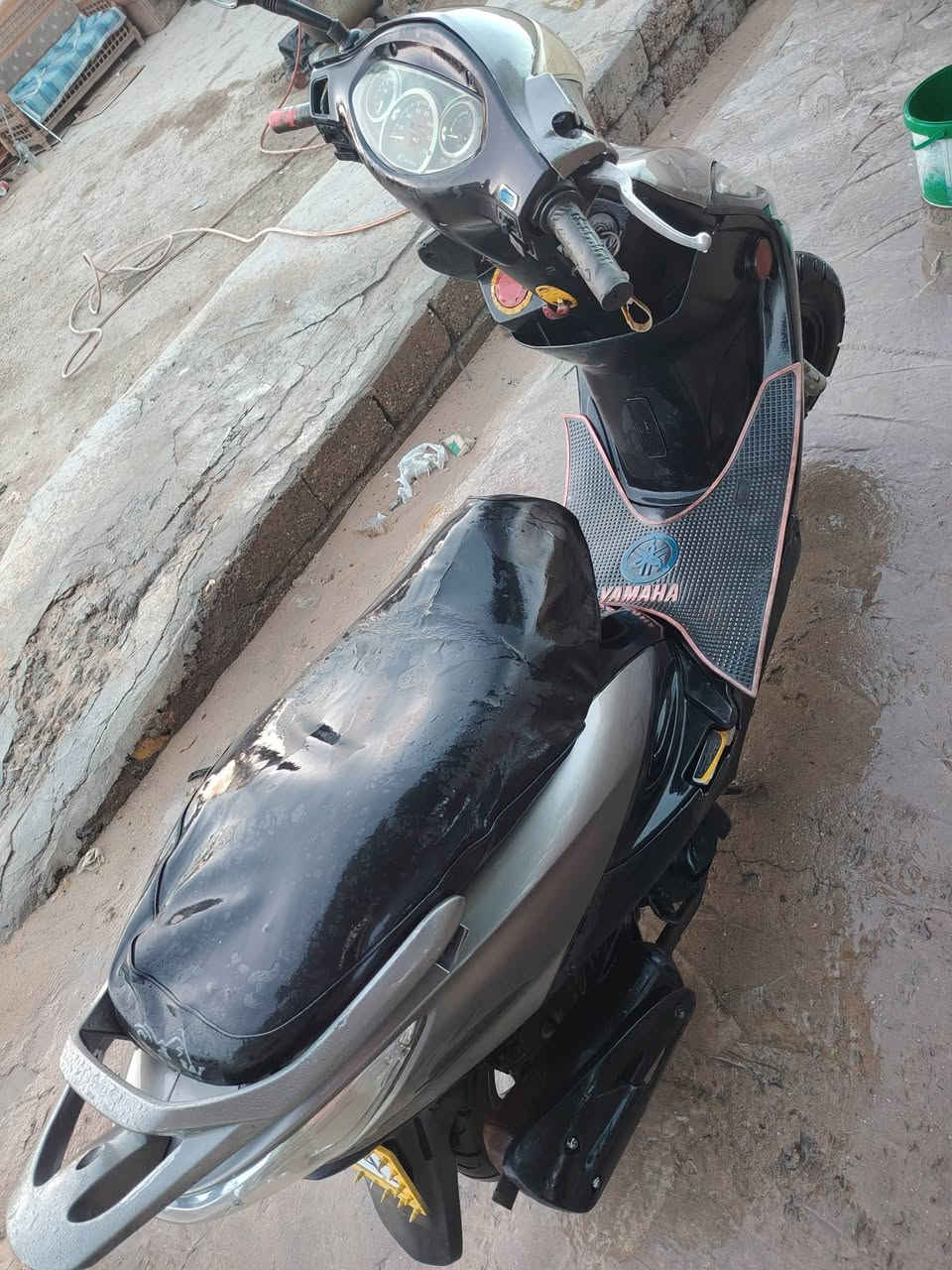 دراجه كامكو جي فور كهربائيات كله شغال معدله حلو مانقصه شي مكينه حاويه بس الولفات بدلتهن سعره 400وبيه مجال
مكاني نجف كوفه ***********
