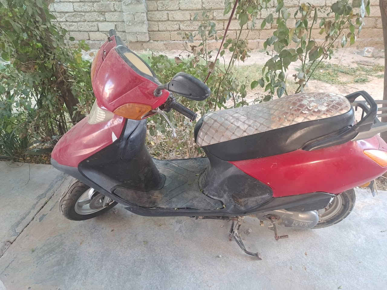 دراجات عدد 2للبيع 
1-فورزا صفر 8 لون اسود 
2-سكنس سبيسي لو احمر 
***********
