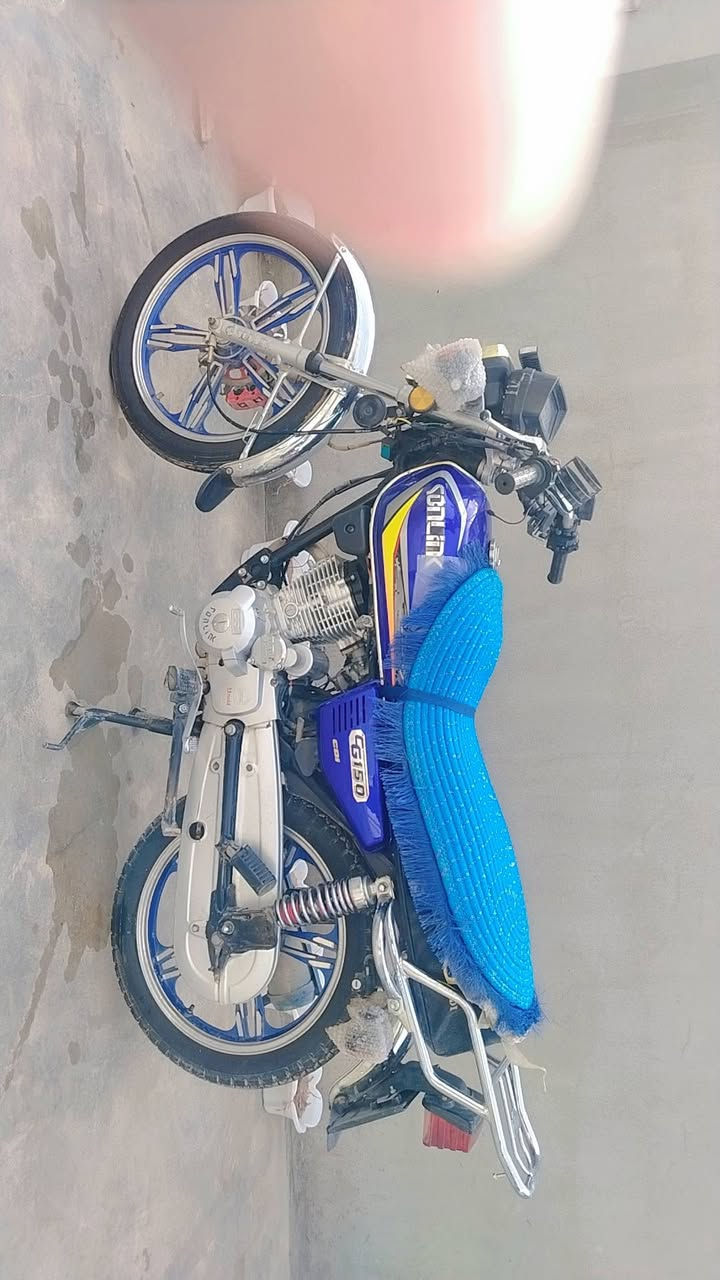 سلام عليكم دراجه للبيع موديل 2022 بلاديه نضيفه محرك ممفتوح سعر ٥٥٠ وبي مجال رقمي *********** واتساب فقط
