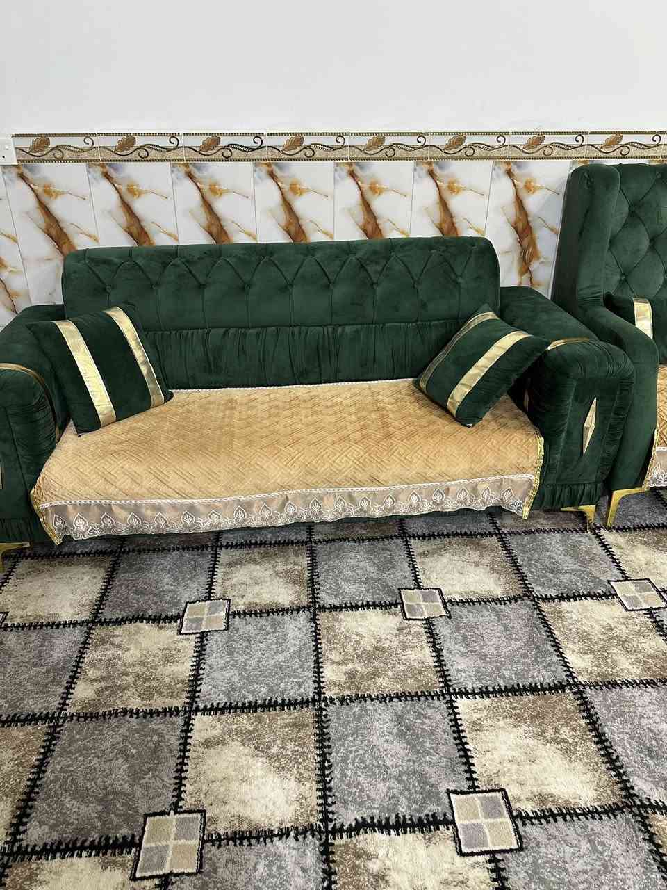 تخم اللبيع نضيف ستعمال قليل  15 مقعد  جديد سعر 800 وبي مجال  رقم الهاتف  *********** غير متوفر على الفيس مكان زعفرانيه
