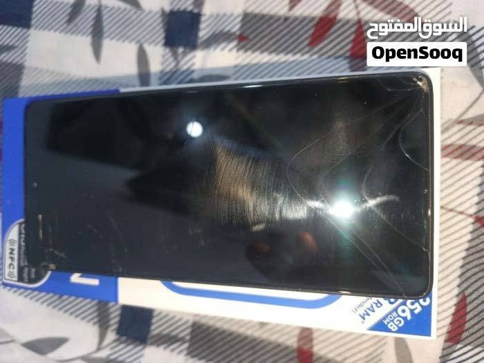 السلام عليكم
موبايل من شركة تكنو كامون 30

الجهاز وضع شركة لا مفتوح ولامصلح 

بي هاذي الفطور الي بالشاشه 
موضحه بالصورة

ذاكرة 256
رام 8+8//16
راس الشحن مامطلعه من الكارتون
الجهاز كله شغال اي خلل او عيب مابي

السعر((150))الف قفل قفل قفل 

العنوان بصرة قبله شارع السوق الكبير 
***********
***********
متواجد واتس اب واتصال
