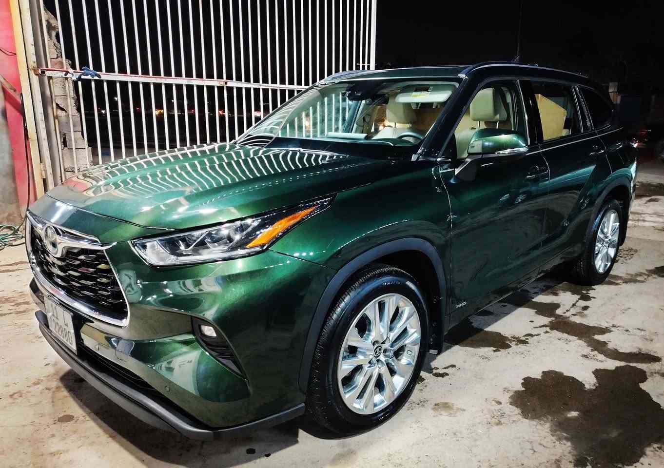 السلام عليكم
هايلاندر 2024 وارد امريكي لمتد موصفات اللمتد معروفه  
ماشيه ٨ الاف 
محرك 4 سلندر هايبرد

 مواصفات: limited
بصمه تشغيل و ابواب 
داخل  بيجي  وكشنات جلد بيجي كراسي سياحيه vip
كشنات خزن كهربائي تدفئه وتبريد
فتحه سقف وتدفئه ستيرن
وضعيات قيادة درايف مود 
مانع انزلاق هاند بريك بصمه واوتوهولد 
بردات خلفية
صندوك كهربائي وحساس قدم
رادار امامي ونقطة عمياء وتحديد طريق المسار وتوقف ذاتي وقياده ذاتيه
لايت وبروجكترات زينون 
شاحن وايرلس 
شاشة كبيرة 
سستم سماعات JBL
حساسات اماميه خلفيه 
كامرات عدد ٤  ٣٦٠ درجه
ويل كروم قياس 20

حادث جاملغ أيسر وبنيد  بــدون ايرباگ
السياره كامله بدون نقص 
السعر ٣٣ الف وبيها مجال انشالله
السياره مكانها بغداد
للإستفسار اكثر الاتصال على الرقم
***********
