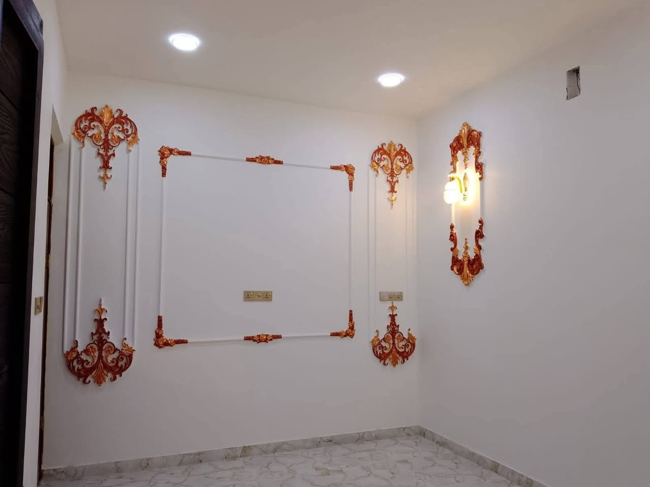 بسم الله الرحمن الرحيم
اللهم صل على محمد وآل محمد الطيبين الطاهرين
بيت او مشتمل عدد (٢) كل واحد ١٠٠متر بالكوت حي الخضراء مقابيل معارض السيارات بناء درجه اولا السعر الواحد (٦٣) مليون  وبي مجال بسيط تفاصيل أكثر اتصل رقم الموبايل ***********
