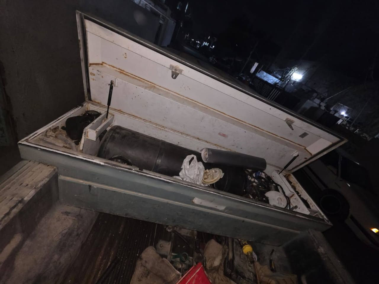 صندوك حديدامريكي للبيع يرادله صبغ وبي ظربه ورة السعر١٠٠ المكان بغدادالبنوك شارع المدارس


**إذا كنت صاحب هذا الإعلان وتريد حذفه لأي سبب، رجاءا أرسل رسالة إلى الدعم الفني**