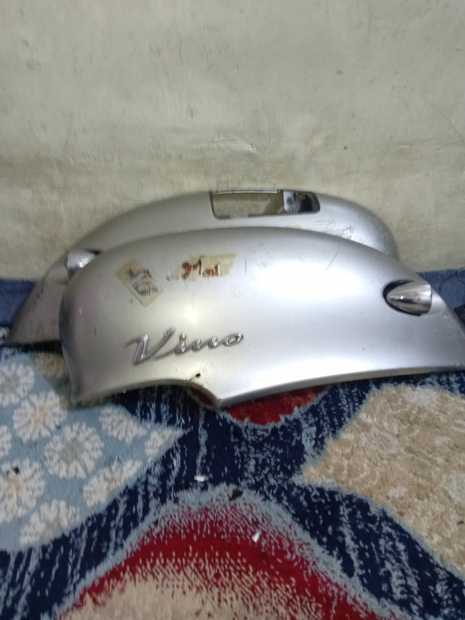 سلام عليكم غراض دراجه كلاسك البيع كفرات نضيفه امانت الله قيم بل يرضى الله وخذ مكاني بغداد  ***********
