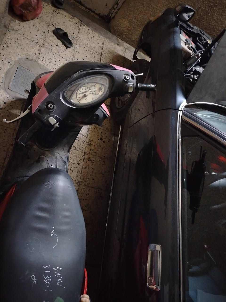 دراجه بلاديه مملعوب بيها بسرعه 140   السعر (400)العنوان دوره ابودشير الاتصال ع رقم ***********
