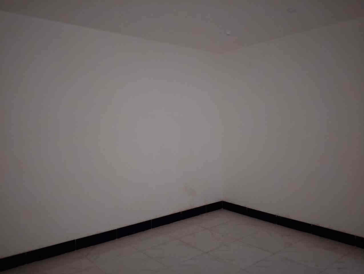 مشتمل طابقين للبيع مساحته 100متر 🟥 بناء حديث غير مسكون 🟦 يحتوي الطابق الاول على غرفة نوم وهول ومطبخ واستقبال وصحيات داخلية وخارجية وگراچ 
-- والطابق الثاني يحتوي على غرفتين نوم وهول وصحيات🔲
--مبني من الطابوق 🟥
ــالسقف صب كونكريت 🟦 
ــالارضية والجدران سيراميك 🟥
--نوع العقار طابو زراعي مرقم 🟦
--مرتب وديكورات🔲
السعر//58 مليون قابل للتفاوض 🟥
العنوان//كوت ــحي الحكيم الاولى شارع افران الهادي 🟦
للاستفسار الاتصال على الارقام التاليه ⬇️⬇️
📳📳*********** 📳📳
📳📳*********** 📳📳
مكتب دلالية اهل الديرة للعقار 🏨🏨
