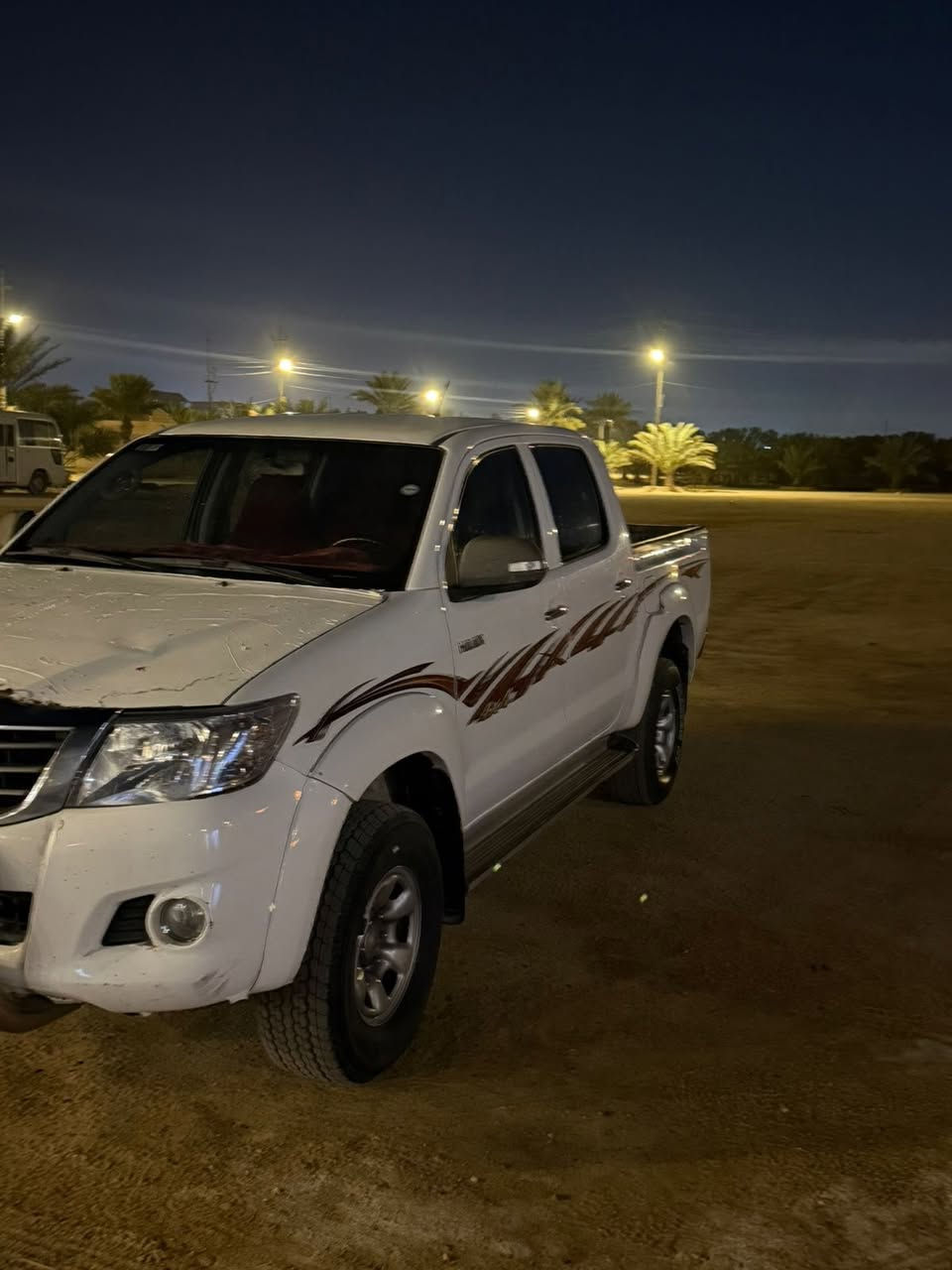 سلام وعليكم بيكم مديل 2014سياره جديد وبيه ضرار كلش  قليل سنويه توه صادره رقم ربيل سعره 150 وبيه مجال قليل ***********
