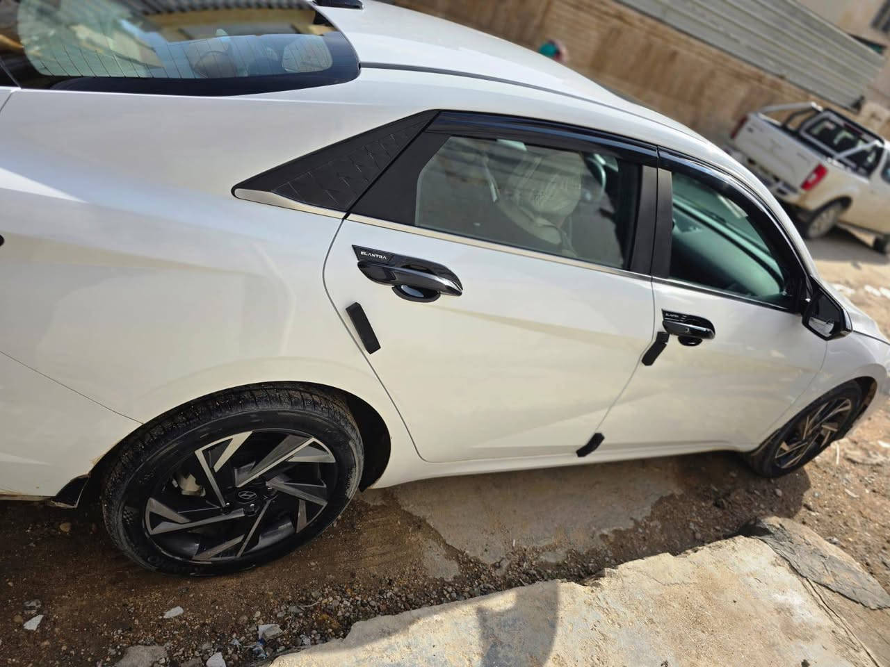 السلام عليكم
النترا 2024 خليجي كوري اصلي رقم بابل
مكفوله كفاله بيها باردpdr قليل بالباب الخلفي عكس السايق  بيها سونار
ماشيه 8 الف حقيقي وعل فحص سياره بعدهه جديده  بحالات الوكاله 
سبير والعده مانزلات بصمتين الكاع مغلفه جلد  
  مواصفات 
فتحه طكتين 
بصمه تشغيل 
بصمه ابواب 
تشغيل عن بعد
لايت عدسات كامله زنون 
بكلايت لد متصل 
جنطه ذكيه 
مري شفط 
دشبول الوان 
تبريد قطعتين 
خمسه ويل كب 18 
شاحن واير لس 
اريل انفكيشن 
تحكم ستيرن جهتين 
حساس امامي خلفي 
كامره خلفي دواره
4انضمام قياده 
عادي وسبورت ونورمان وايكو
محرك 2000 دوش 
يدات ومري ترحيب 
مانع انزلاق     وسنويه بسمي 
السعر  193 وبيها مجال 
اتصال ***********
