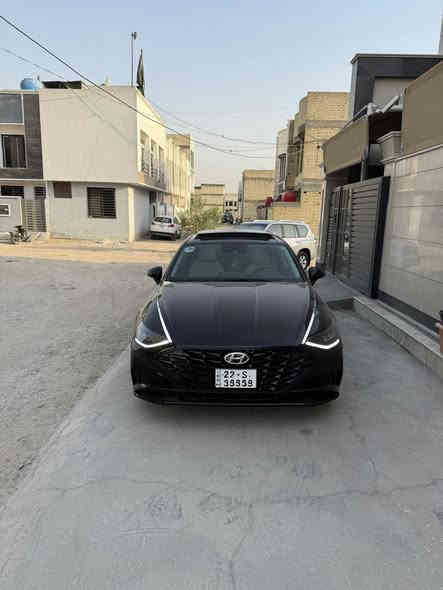 السلام عليكم
سوناتا موديل 23 
فول مواصفات وارد امريكي الحادث بنيد فقط 
 مكينة 2500 تنفس طبيعي 
بنوراما - ويل كب - بصمة -تشغيل عن بعد -كير دكم - رادار امامي خلفي - تحديد مسار - مانع تصادم امامي خلفي -رادار جانبي نقاط عمياء - لايت لد وزنون بكلايت لد -اشاير بلمري 
داخل ابيض كشن كهرباء وتدفئة -شاشة جبيرة -دشبول شاشة - شاحن واير ليس وباقي المواصفات المعروفة 
سيارة دخول جديد ماشية 67 مشي امريكا 
وياهة بصمتين بلاد 
رقم اربيل تحويل مباشر  
مكانهة بغداد الحرية 
السعر 180$ 
***********
