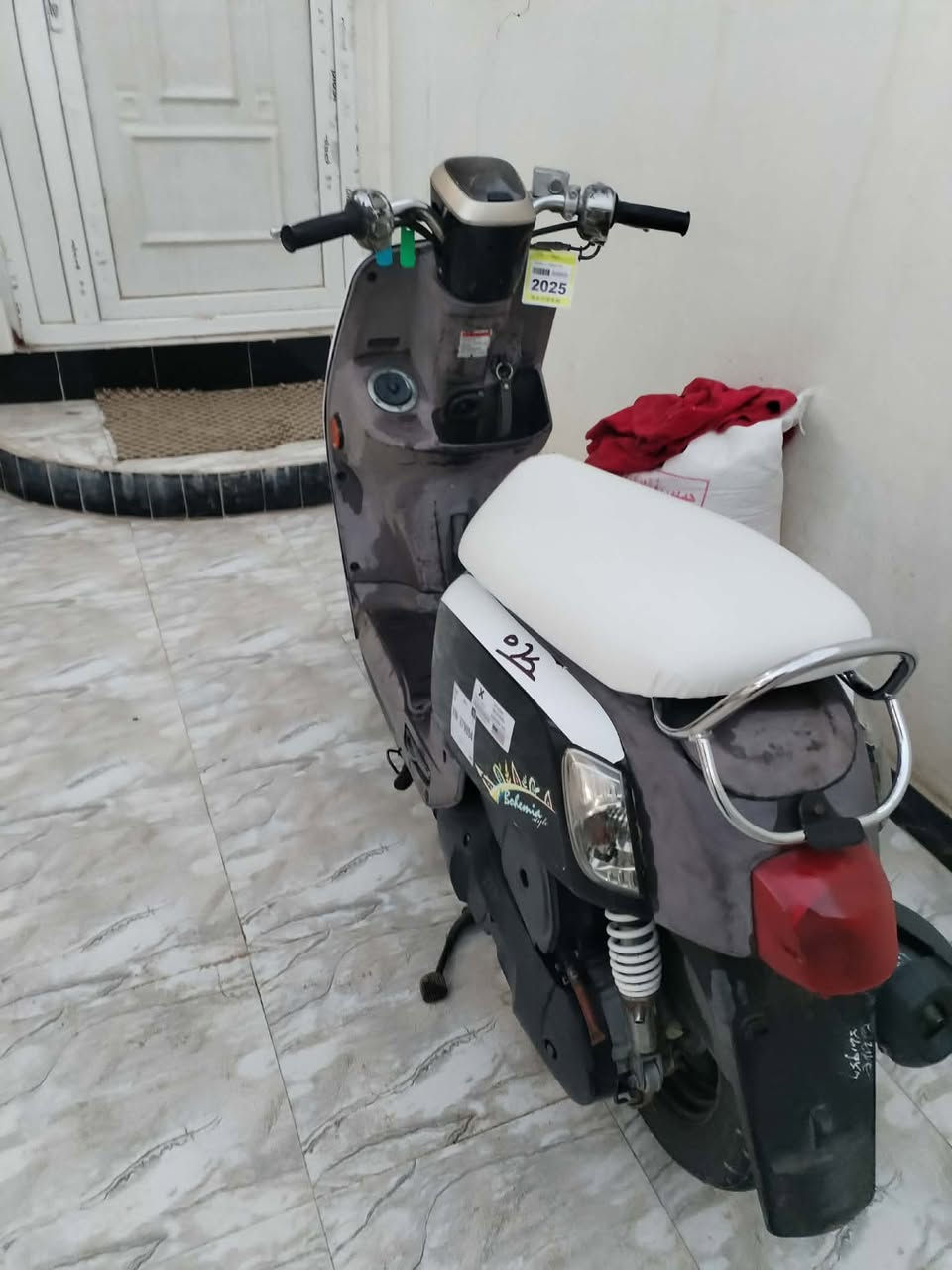 سلام عليكم اخوان دراجة بوليس للبيع موديل ١٢  مكان ديالى بعقوبة تقاطع القدس الشراي يتصل ***********
