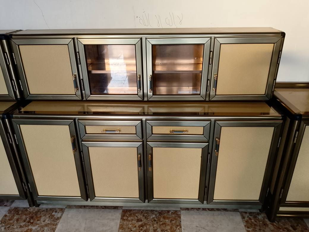 معرض يونس لتجاره الأثاث المستخدم والجديد 

كاونتر أربع قطع اربع أمتار مستخدم 

للاستفسار الاتصال على الرقم التالي 

*********** تكريت, صلاح الدين
