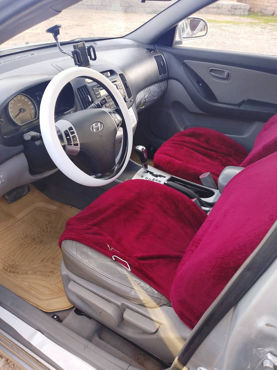 السلام عليكم افانتي ادوات 2009 سياره جديده حيل مال جناي تبريد شغال سياره سعرها 44 وبيها مجال رقم ***********
