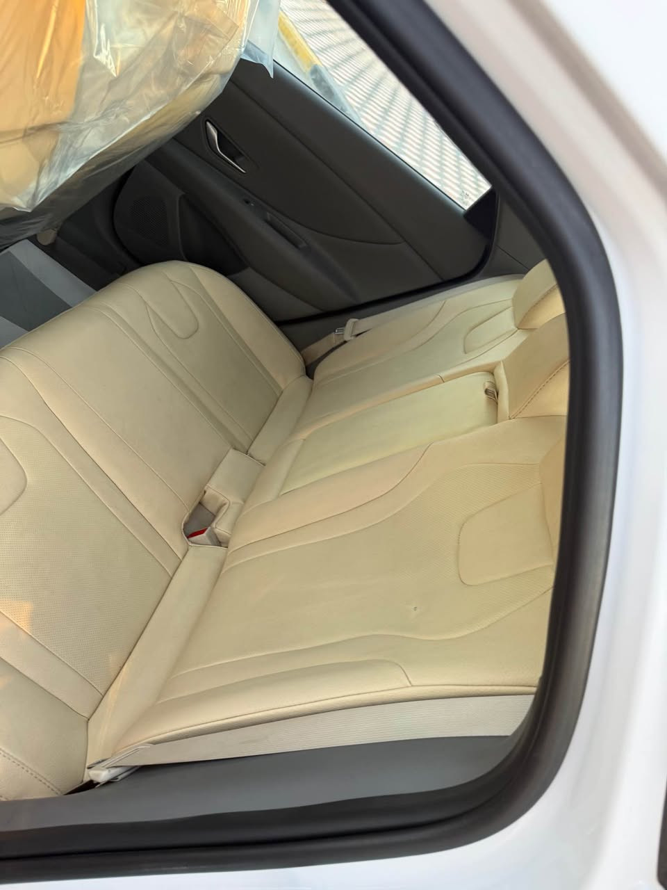 السلاموعليكم 
النتره موديل 2021 مكينه 2000 فلو بيه جاملق خلفي ايمن بيه بارد قبق الصندوك امقسم اومكينه مفتوحه سبب الراجز ماشيه حقيقي 72 الف رقم اوهزه جديده سياره جاهزه للاخير اوجديده جوال 📲 *********** Singapore
