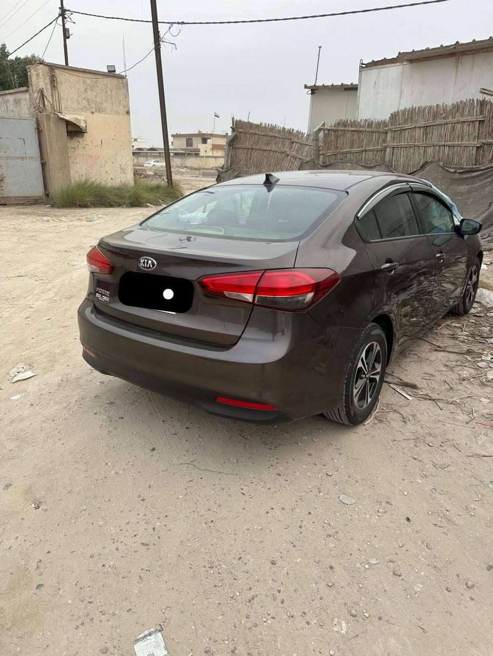 كيا.. فورتي موديل. ١٨.. وارد امريكي محرك دوش فقط بنيد وجاملغ... والسياره حلوه. احله من الصور... السعر ١١٨وبيه مجال الرقم ***********.او مراوس حسب القناعه
