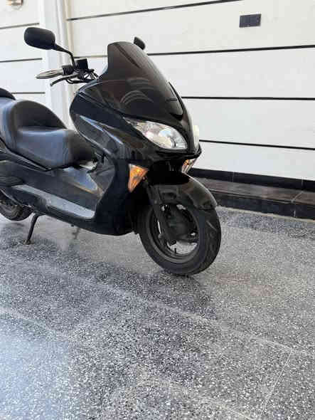 فورزا 0/9 كرستال عمية بلادي 
مكينه  ناعمة جاهزة 
منضومة زنون بك لايت كرستال اشاير لد دراجةً أي نقص ما بيها 
شلعه معدل / كهربائيات كلها شغال / تراي يخبل ونعومه فول 
دراجه اوراقها كامله 
سعرها ( مليون و 100 ) مكاني بغداد مدينة الصدر 
اللاستفسار : هـ ***********
