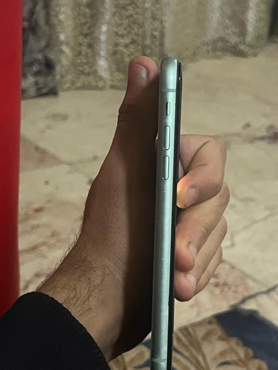 سلام عليكم آيفون ١١عادي ذاكره ٢٥٦بطاريه ١٠٠مبدل شاشه اصليه كله سعر ٢٠٠هـ***********مكاني بغداد ❤️
