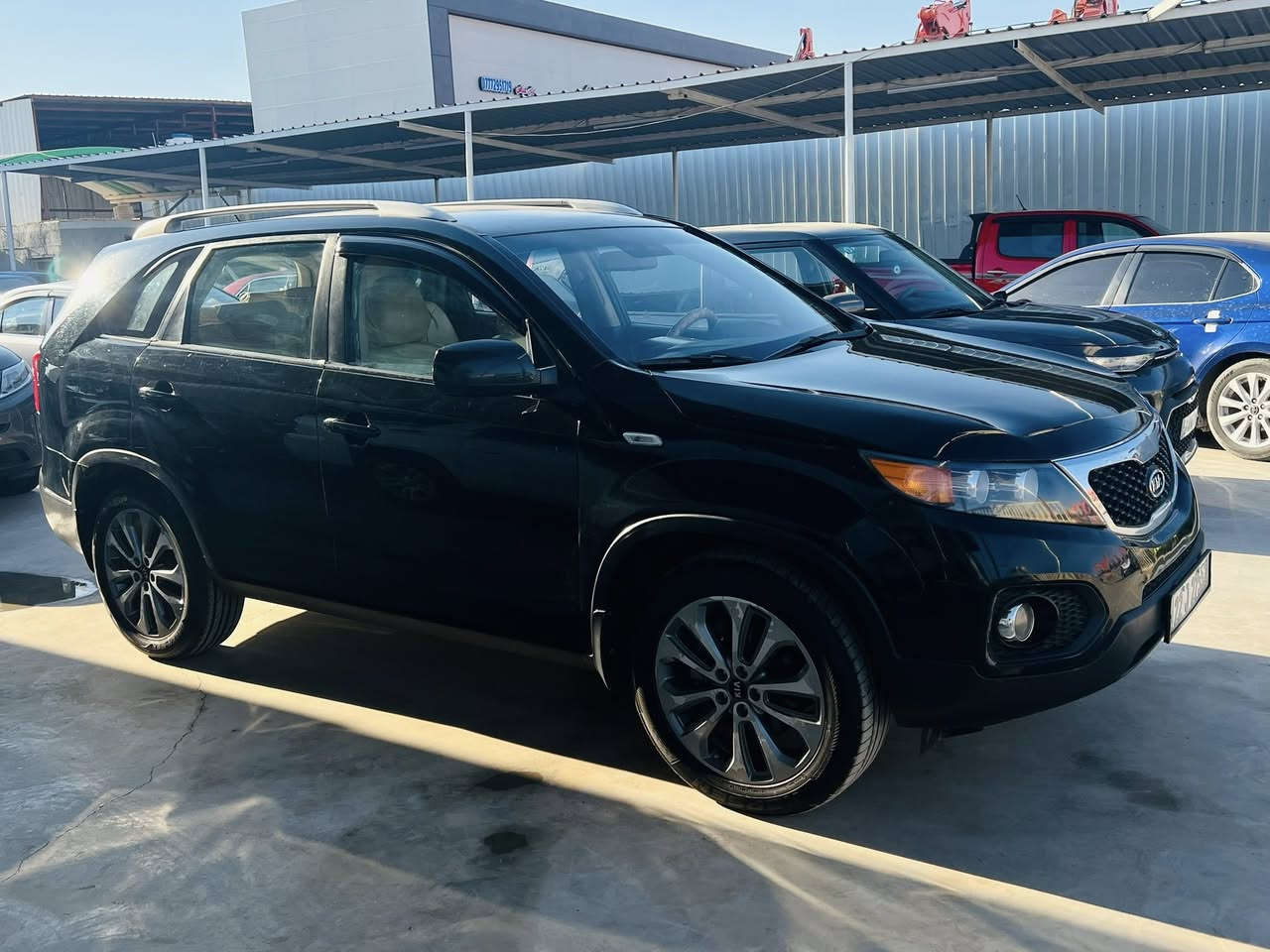 سورنتو 2013 خليجي بيه جاملغ وبنيد فقط  مكينه دوش  السياره جاهزه  مكينه كبر حداديه تبريد ربع متذب عليه 
دوش 2400 
داخل بيجي 
7 راكب 
3 قطع تبريد 
________________
السعر 130 وبيه مجال 
رقم اربيل بيه وكاله تريد تحويل 
العنوان بابل الشوملي 
الاستفسار ‭٠٧٧٨ ١٦٢ ١٦٦٦‬
