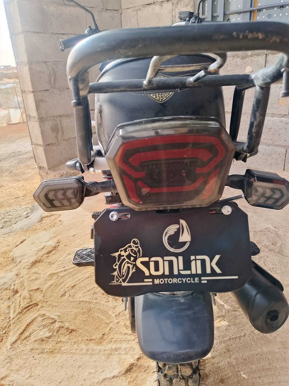 السلا عليكم دراجه للبيع موديل 24 شكل 25 محرك 200 شرط نظافه وفول ترهم مراوس ***********
