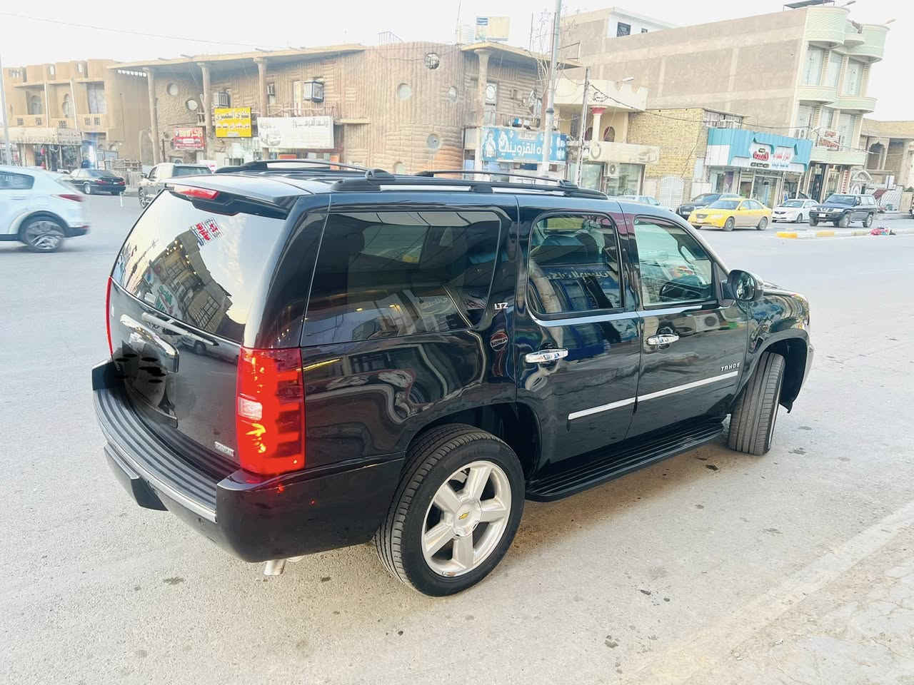 السلام عليكم تاهو 2010 ادوات ادوات ادوات كومً حديد سياره فول الفول عده الفتحه  سياره كلش جديده بدون كص ولا ضربه داخل بيجي جنطه كهرباء كراسي كهرباء وبعد هواي موصفات حته دبلات خلفيه كهرباء تصعد وتنزل كير مكينه حداده اكسل تبريد بل كارتون رقم الهاتف ‭0771 917 0638‬
