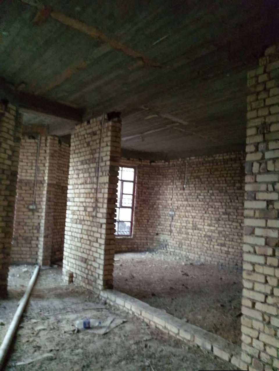 السلام عليكم
  دار للبيع مكان مميز جدا 
طابو زراعي سند25 
بإسم صاحب الدار
العنوان / /الحمزه الغربي المدحتيه شارع العلاوي قرب مدرسة البصره الابتدئيه
المساحة//327متر
السعر/ ٢٢٠وبي مجال
تفاصيل البيت طابق واحد 
ويتكون من
غرفة نوم عدد2 نضام سويت
استقبال
صاله
موزع
صحيات داخليه و خارجيه
طارمه *ممرات
منضومة انترنيت 
للاستفسار
مراجعة مكتب دلالية وائل الهندي شارع 60 قرب سلوان ابو الكاشي مقابيل فرع علي قماره 
*********** وائل الهندي 
*********** أبو علي
