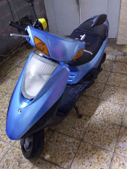 سلام عليكم دراجة بريز للبيع 
الدراجة خير من الله مكينة ناعمة شلعة 
معدل الدراجة ما ناقصهة شي نضيفة 
حلوة مكاني بغداد حي اور 600 
السعر 550 وبي مجال
رقم الهاتف
***********
متواجد واتساب وماسنجر فقط
