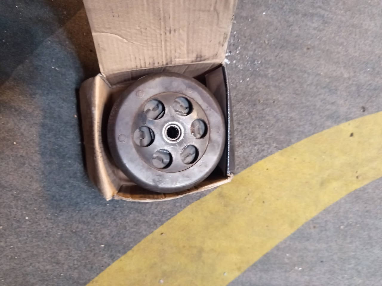 سلام عليكم  كلاجات امامي وخلفي ماكس. مال تفصيخ.  مكاني بصرة جمهوريهة. قيم وخذهن


**إذا كنت صاحب هذا الإعلان وتريد حذفه لأي سبب، رجاءا أرسل رسالة إلى الدعم الفني**