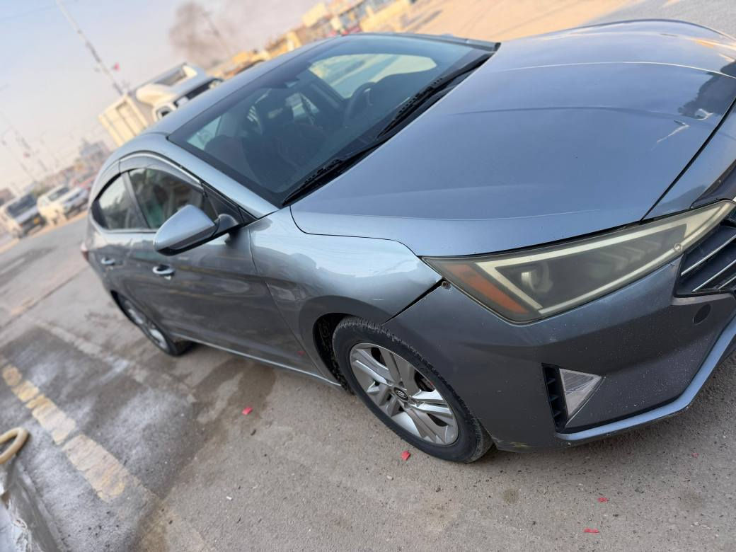 السلام عليكم عندي النترا موديل 2019وارد أمريكي حادثها بس بنيد بدون ايرباك. محرك 2000دوش مواصفاتها رادار تحديد مسار تحكم ستيرن جهتين شاشه جبيره رقم بغداد بأسمي تحويل ثاني يوم صدر امامي خلفي نظيف تبريدها ثلج داخلها جديد سعرها 123وبيها مجال للاستفسار الاتصال *********** بغداد, العراق
