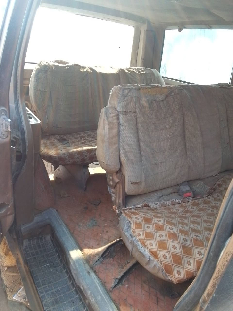 جمسي سفاري رقم مثنى صاحب السيارة يريد مداور ***********
