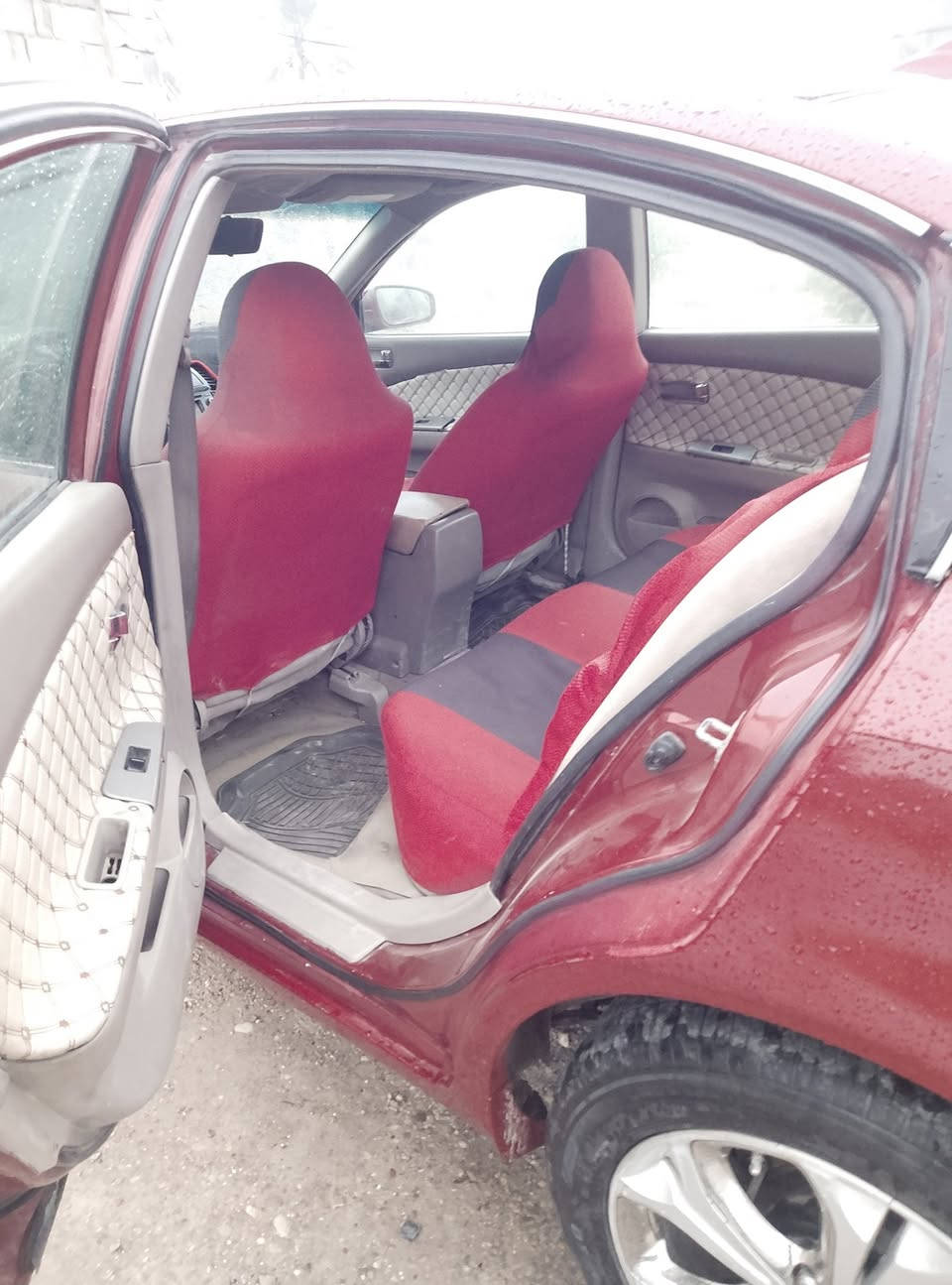 سلام عليكم سياره لتيما موديل 2006رقم بغداد مصبوغة عام اثر جراد صور قبل  صبغ موجوده بدون حادث  سعر 65 بيها مجال
 مكان ديالئ المقداديه  ***********
