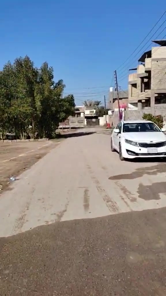 السلام عليكم✋
اعيد النشر سبب الوعود الكاذبه 
بيت للبيع طابو صرف بحي الإنتصار الشارع الاخير  مقابل البيت حديقة والمولد بمساحة ١٥٥ واجهة ٧٥٠و٧ النزال ٢٠ غرفه صاله كبيره مطبخ استقبال صحيات داخليه وخارجيه السقف صب الأرضية بورسلين بناء جديد السعره 80 وبي مجال. للاستفسار الاتصال على الرقم. 
***********
