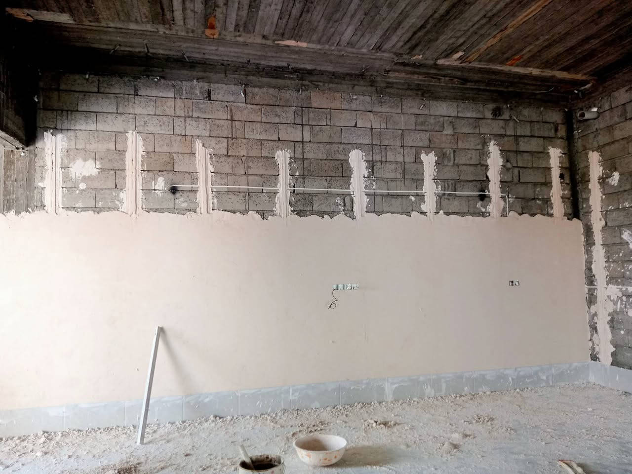 اسلام عليكم متفرغ هسه خابر وتدلل 
كادر لبخ جص شغل ع المساطر من الموصل  الأن البيت يطول 3إيام المبيت ابنفس البيت النشتغلو التزام بالموعد وأتقان بالعمل والي يريد شغل مرتب وتلف ماكو  والي يريد ايشوف شغلي في #الشرقاط اني حاضر مجموعة تتكون من5 اسطوات و5 عماله نفرات هاذا جزء من عملي حالين متفرق ومن الله التوفيق للجميع  😊الخاص مفتوح😊تحياتي للجميع😊الاتصال)(***********)بي واتساب
