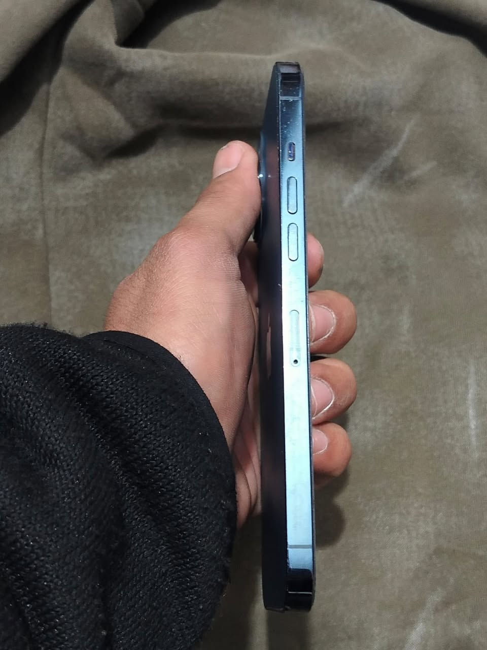 سلام عليكم ايفون لبيع مستعجل حيل على  بيعته 12برو ماكس بلادي ذاكرة 128 مابي ايشي  ما مفتوح كلشي شغال تعال افحص وين ما تريد  السعر 450 وبي مجال حك الجيه مكان بغداد جسر ديالى القديم 
استفسار ***********
