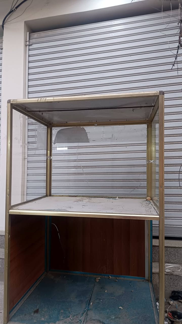 جامخانه مطعم للبيع سعر 70 الف
للتواصل ***********
