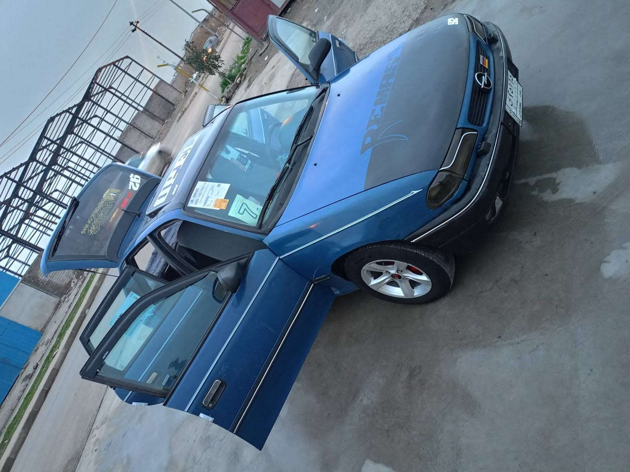 استرا چنطه موديل92حجم 16
رقم بغداد مشروع وطني تحويلها بالموصل
والشرعي بالموصل تريد وكاله تريد تحويل 
سنويه عضم 2028كابون بانزين بيها
مكينه وكير شرط كصه 
طخم خلفي امامي كلو جديد 
طخم ويلكب مصطره اصلي عليها 
فتحه سقف +شاشه كامره 
كهربايات كلها شرط مايعوزها اي 
كيجات كلها شغاله وشرط 
غرفتها جديده وشرط 
باتري جديد +ستيرن عادي
فقط مصبوغه احزام بدون ضرر 
مكان موصل الايمن #السعر38بي_مجال 
***********
***********
#ملاحضه_شعندك_فكترا_مراوس_عادي_نزل
