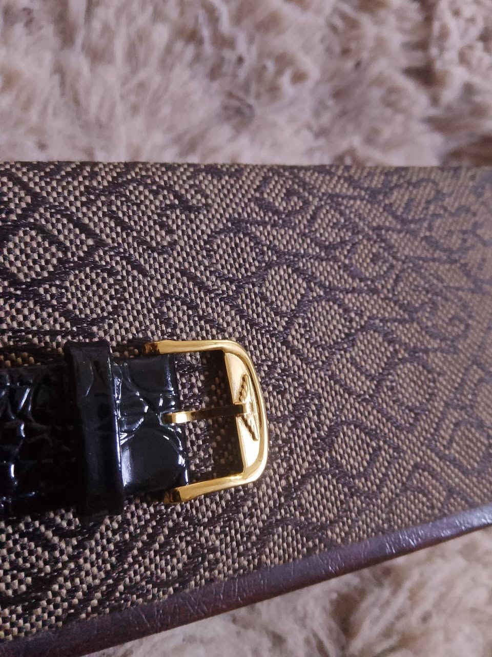 السلام عليكم.. لونجين نصب..كلشي بيها اصلي وعلبتها الاصليه..التواصل على الواتس *********** ..
