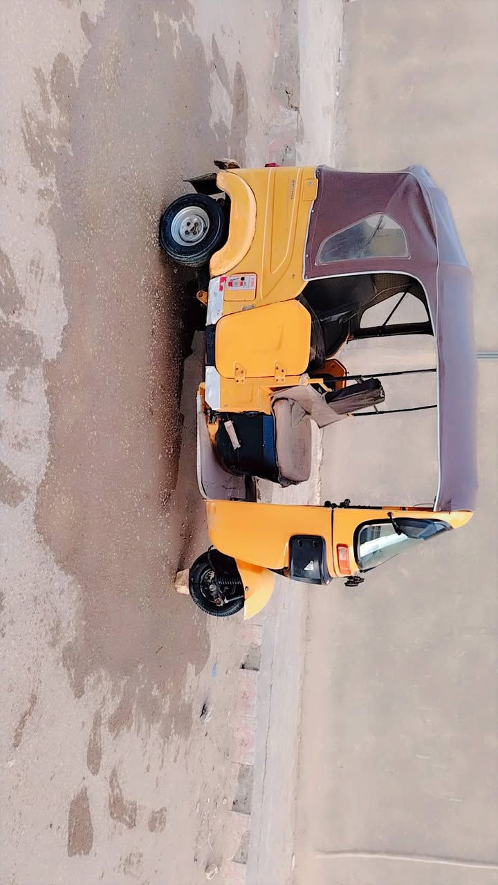 السلام وعليكم
تكتك بجاج للبيع
التكتك (كفاله) من الضربه
تكتك كلهه بلادي لا خياسات ولاتعمير
فقط بيهه نص شبر معجون بل صفحه
(مكينه ما مفتوحه)
تكتك كلشي ما عايزهه كبل لشارع
أوراق اصولي السعر 7500
المكان بابل ابو غرق
الرقم ***********  وبي واتساب
