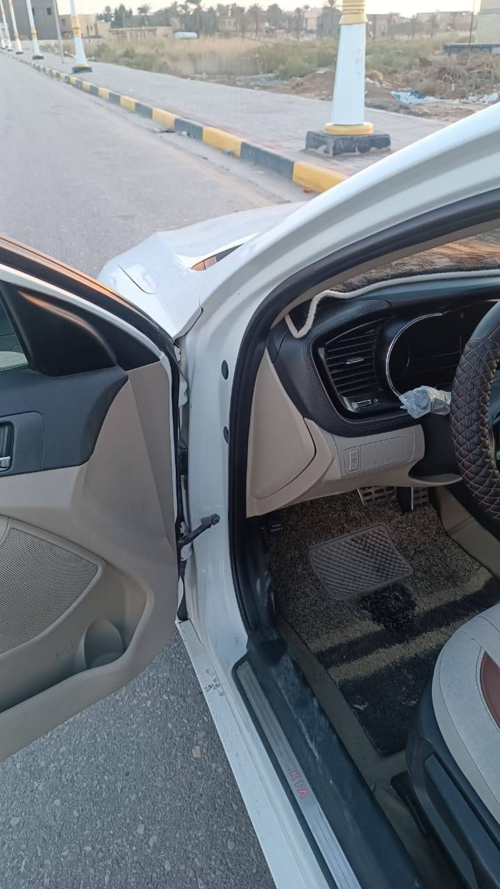 السلام عليكم اوبتما 2014 خليجي مكفول مكينه كير تبريد بيهه طخه خفيفه بالجاملغ الامامي هلال الجاملغ فقط 
مكانه السماوه السعر 148وبيه مجال
***********
