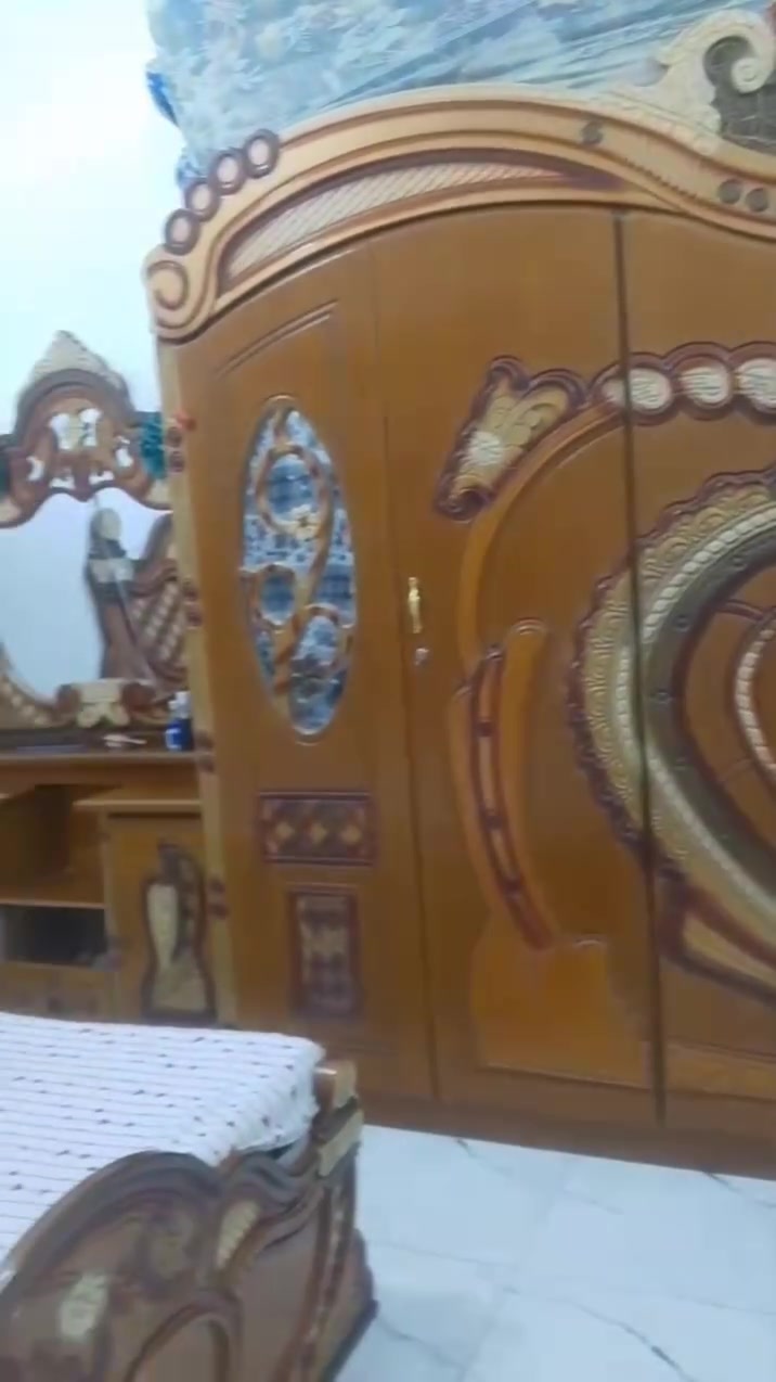 غرفت اخشاب جيده ونضيفه خشب قوي وجديد غرفه كامله
مكان ناصريه 
  

رقمي ***********.بي وتساب 
سعر خاص
