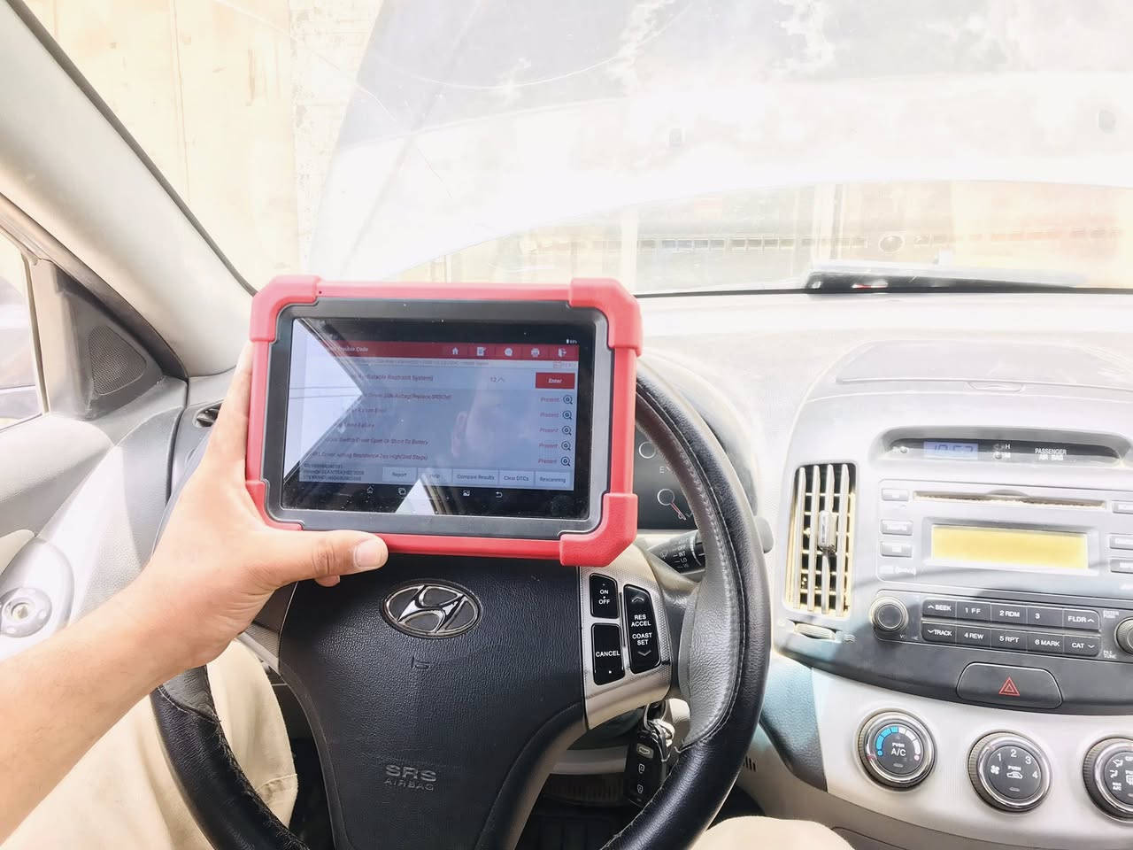 ورشة المهندس وعدالله
لفحص وبرمجة السيارات بالكمبيوتر فحص حساس الاوكسجين لتقليل صرف البانزين فحص بلكات فحص مجاول
مكان الورشة الحود قرب معرض الماجد للسيراميك 
للتواصل رقم الهاتف***********
