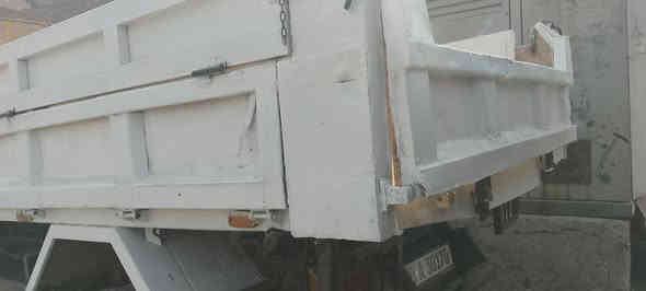 السلام عليكم سياره نيسان لبيع موديل 1992 بيه بخار وتنقص  مكينه 12قماره وربع  رقم دولي  رقمه ديالى بسمي كبل تحويل  سنويه جديده ما صاقطه لسعر 85،
*********** بغداد. مدينت الصدر
