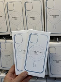 كفر شفاف • داعم MagSafe • كمية محدودة