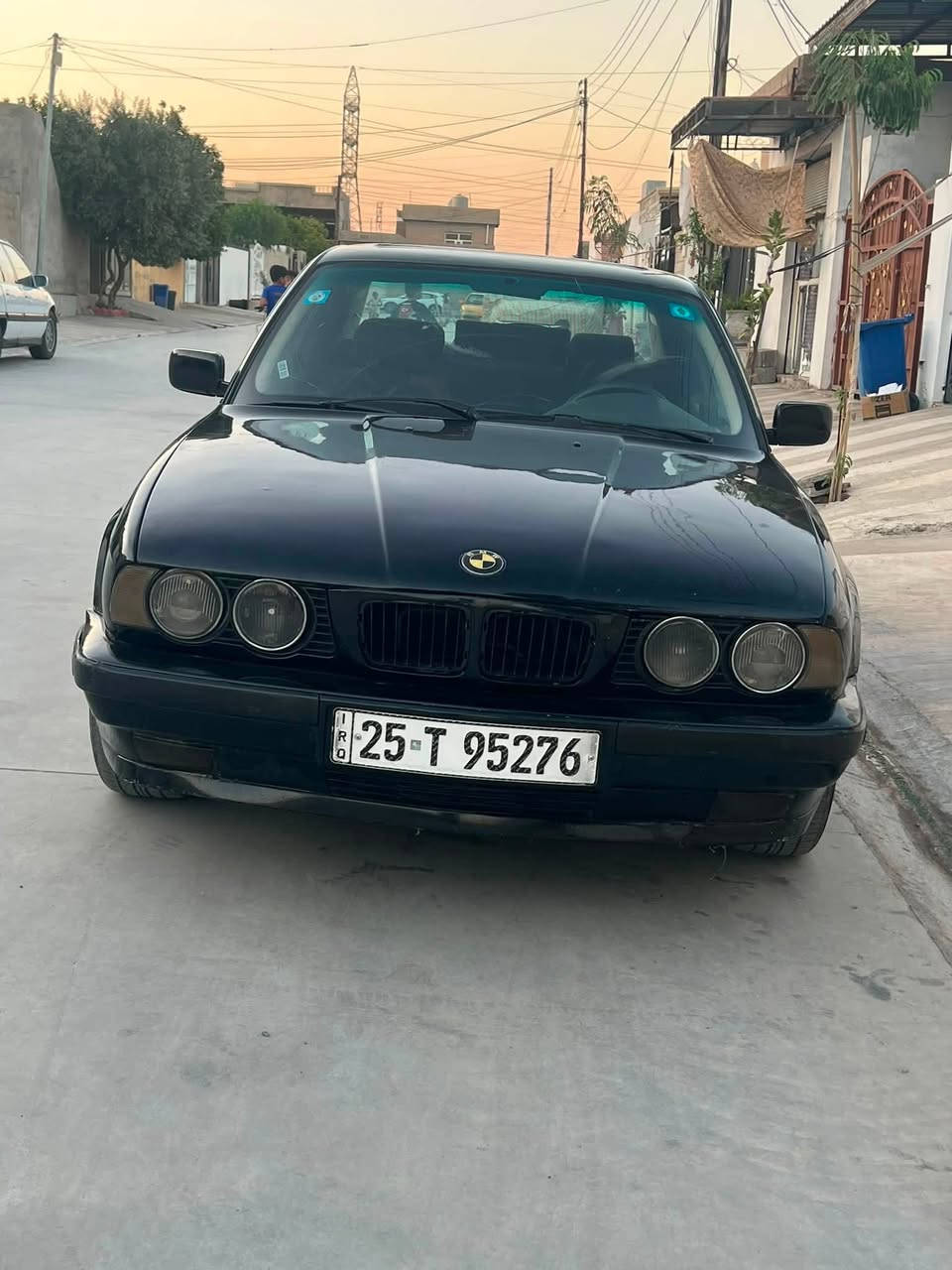 Bmw پلێتی ٢٥ مەکینە ٢٠ رەقەم و سەنەویە تازەیە تا ٢٠٢٨ تەقەو رەقە بەشەرت لێدراوی هیچ نیە ٤ ویل تازەی لەسەرە  سلایتە مەکینەی کەمێک سەرفی هەیە سعر ٤١ و مەجال گۆرینەوە ناکەم ***********
