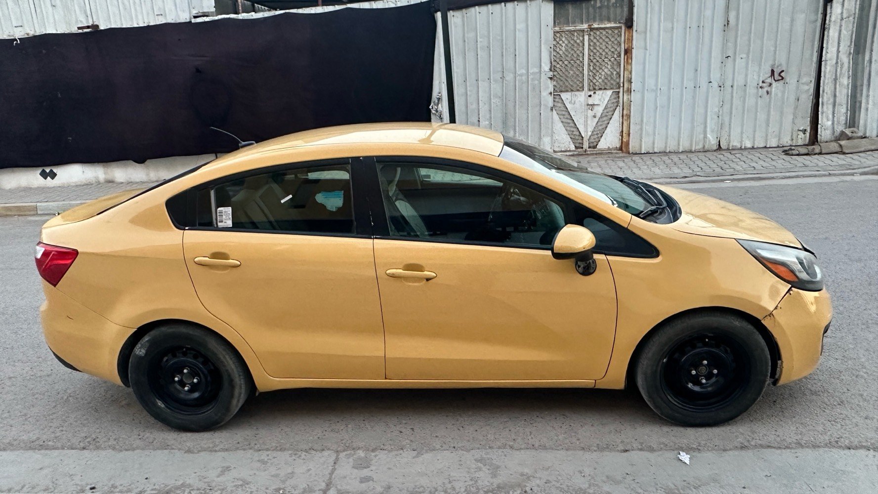 كيا ريو موديل 2013 وارد امريكي حادثه بنيد مبدل  ماشيه 187 مكينه 1600خير من الله سنويه لل2028 وبسمي  تبريد نقص غاز  فقط مكان بغداد الحسينيه سعر 70 وبيه مجال للتفاصيل ***********