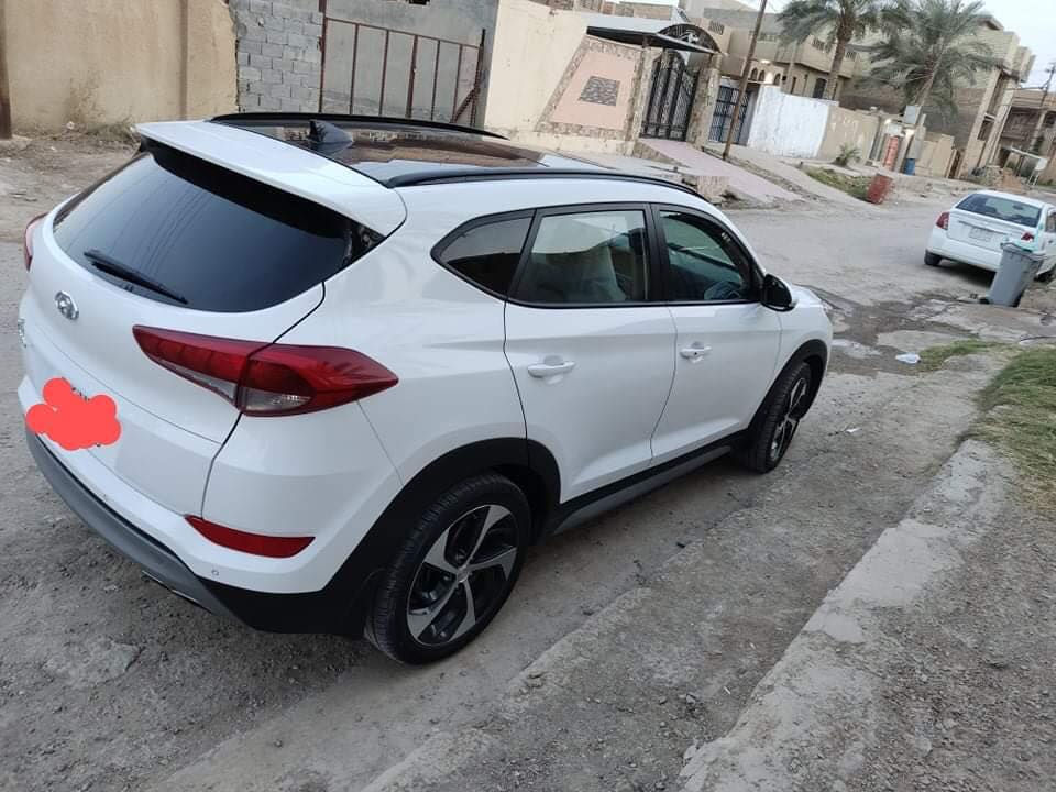 السلام عليكم توسان ٢٠١٨ امريكي فول محرك جي دي اي واحد ع واحد فول بيها قطعتين ع بارد بدون تبديل مكان السيارة الرمادي ***********
