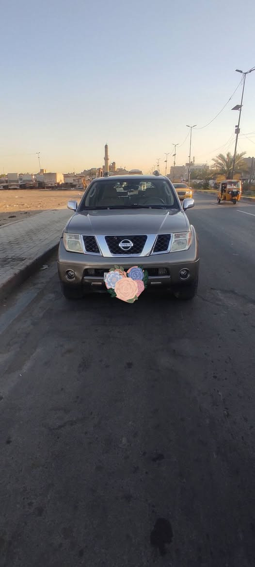 سياره باتفندر للبيع مديل 2006سياره ادامه كامله حداديه تخم تاير كهربائيات شغاله كلها سياره كلشي معايزه مكينه وكير بالصندوك رقم سليمانيه نكليزي سياره مو فول موصفات فور ويل تبريد شغال ثلج تبريد 3قطع غرفتها بيجي بيهاا 3قطع صبغ ضربه خفيفه سعر 90$وبيها مجال لطيبين مكاني بغداد حسينيه الراشديه للاتصال ***********
