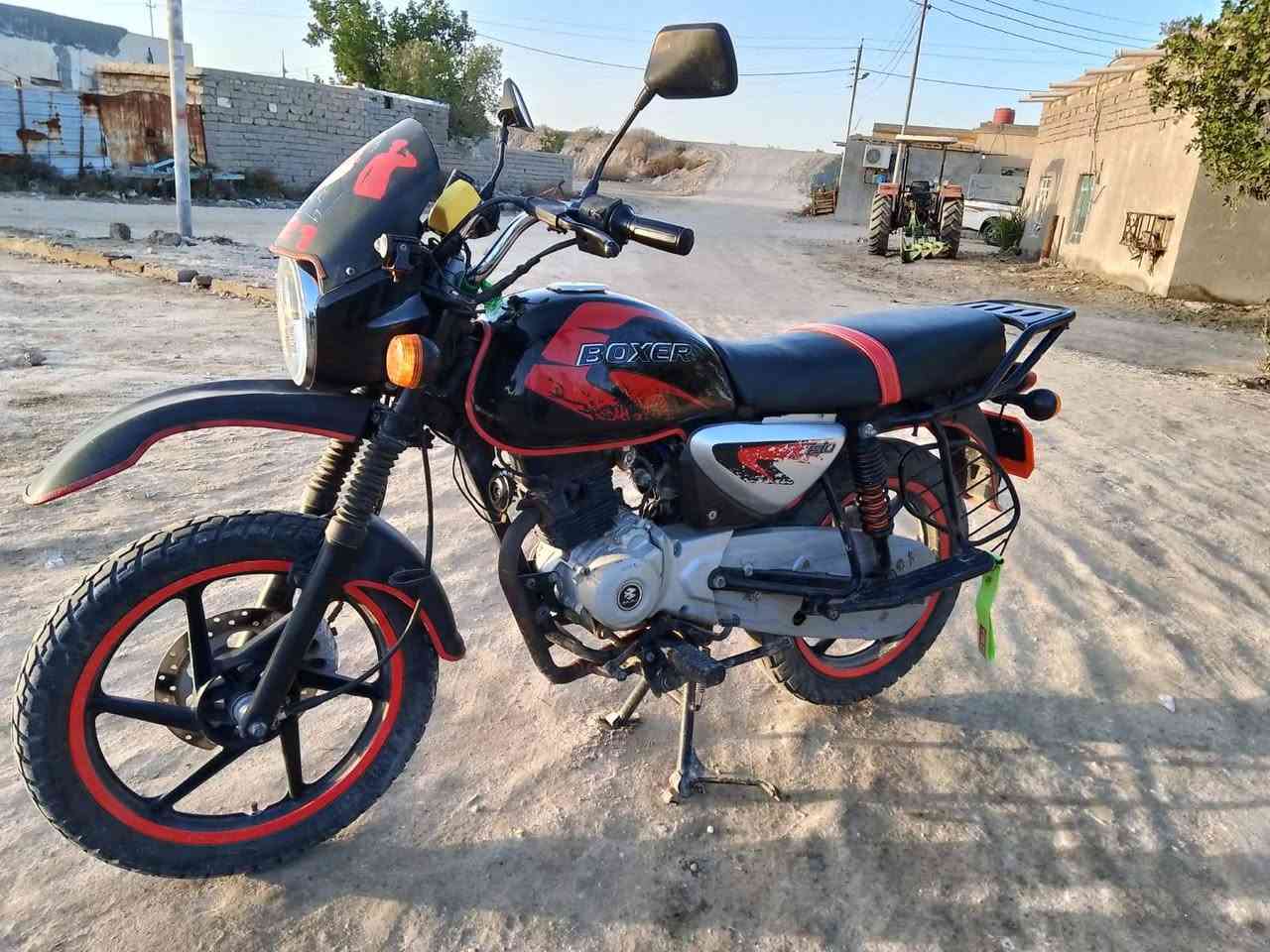 السلام عليكم اعيد النشر بسبب الوعود الكاذبه دراجه بوكسر موديل 21 جاهزه من كلشي بس بيها خيط تبخير قليل اوراق كامل السعر 1350 مليون وثلثميه وخمسين وبيها مجال الرقم (***********)(***********)
